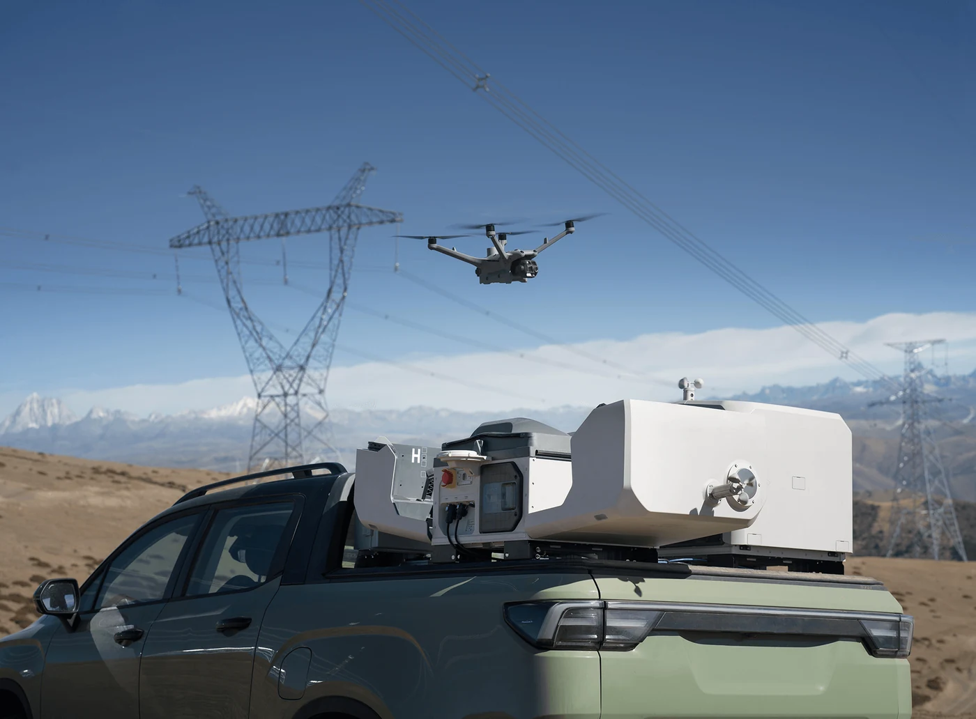 DJI Dock 3 montat pe vehicul