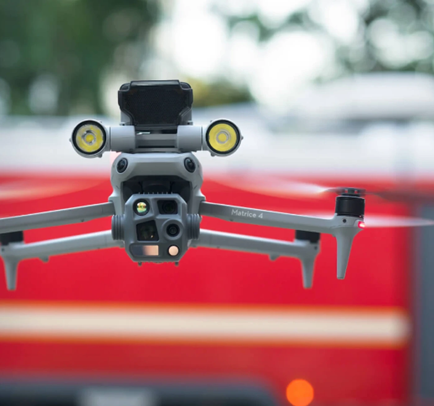 DJI Matrice 4T pentru termoviziune, zoom și intervenții rapide
